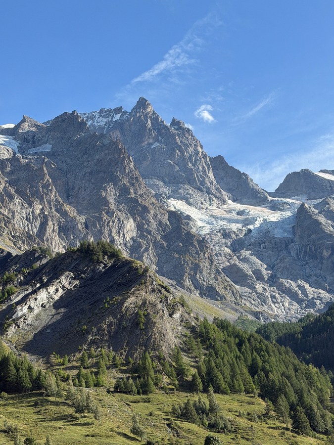 La face nord de la Meije et ses glaciers vus depuis La Grave