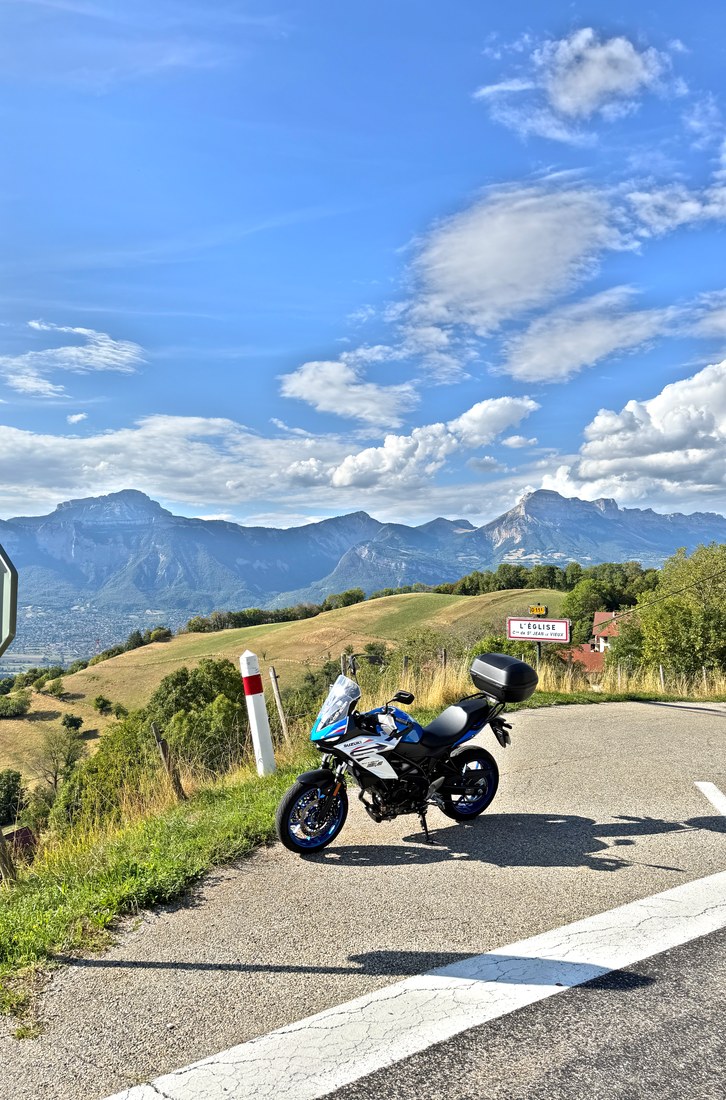 On the Belledonne balcony road, above Revel.