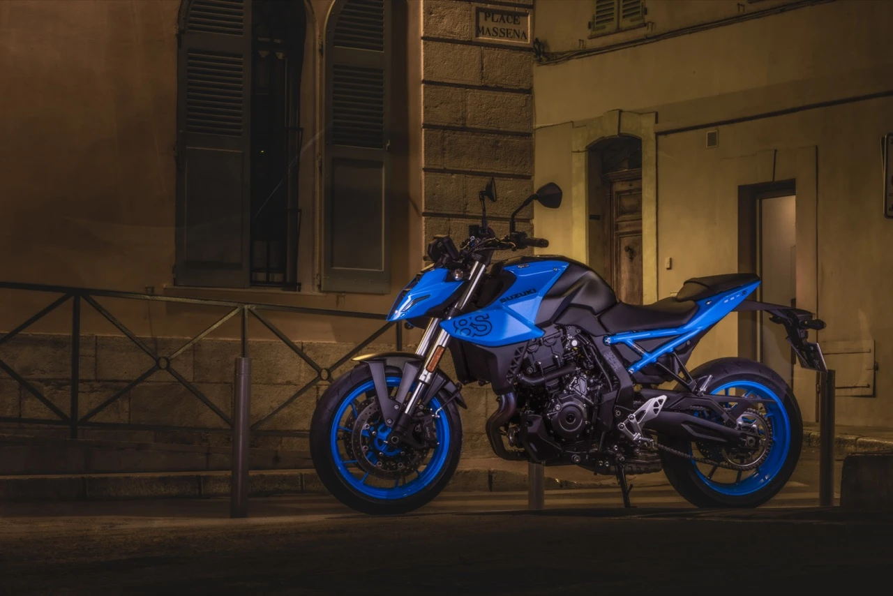 Louer une Suzuki GSX-8S à Grenoble
